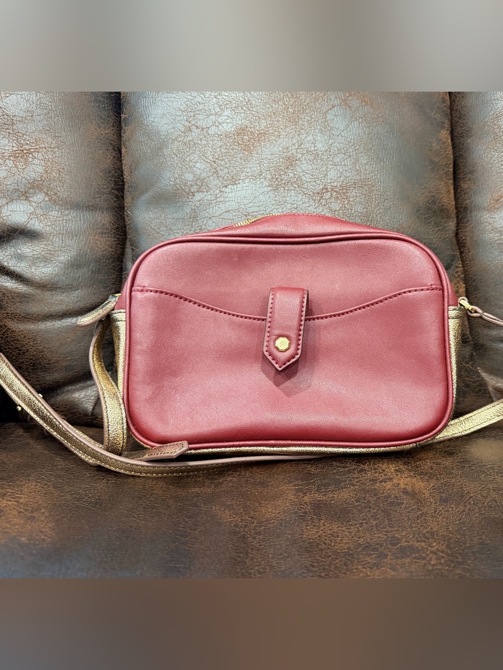 G.I.L.I. Got It Love It Leather Burgundy Crossbody Bag & Wallet purse gently use